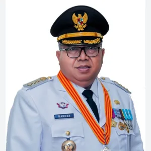 Siapa Yang Bertamggung Jawab Atas ljin Dinas Pertanahan Dan Tataruang Kab-Sukabumi