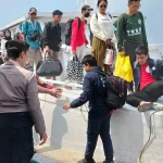 Pengamanan Dermaga Pulau Harapan oleh Polsek Kepulauan Seribu Utara, Prioritaskan Sikap Humanis