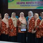 Persatuan DWP Tanah Datar Adakan Pertemuan Bulanan Sekaligus Perpisahan Ketua DWP Laura Iqbal