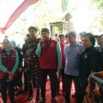 Kunjungan Mentri Sosial Saiful Yusuf Dan Komeng Mendapatkan Sambutan Hangat Dari Masyarakat Desa pagelaran Ciomas