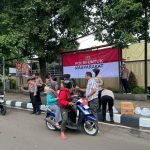 Berbagi Berkah Bulan Suci Ramadan 1446 H, Sat Intelkam Polres Bogor Bagikan Takjil Gratis Kepada Masyarakat Kabupaten Bogor Yang Melintas Depan Mako Polres Bogor