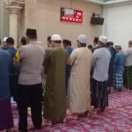 Bhabinkamtibmas Wilayah Hukum Polsek Ciampea Ciptakan Silahturahmi Dan Wujud Harkamtibmas Bersama Warga Masyarakat, Laksanakan Sholat Subuh Berjamaah Bersama Dibulan Suci Ramadhan Wujud Cipta Kondisi