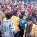 SEMMI Kota Bukittinggi Berorasi Tolak RUU TNI yang Diduga Untungkan Sekelompok Orang.