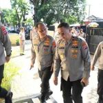 Kapolda dan Wakapolda Sumbar Kunjungi Korban Kecelakaan Bus ALS di RS Bhayangkara Padang