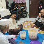 Bhabinkamtibmas Wilayah Hukum Polsek Dramaga Sambang Tokoh Masyarakat Desa Cikarawang Giat Cooling Sistem Sambang Warga Dialog Ajak Jaga Kondusifitas Cegah Gangguan Kamtibmas