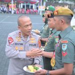 Syukuran HUT Ke-79 Kodam III/Siliwangi, Kapolda Jabar Serahkan Tumpeng dan Tali Asih
