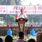 Mewakili Bupati Bogor, Wabup Ade Ruhandi Gaungkan Gemarikan dan Tebar Ribuan Benih Ikan di Situ Plaza Cibinong