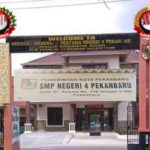 Diduga Tabrak Peraturan Kementrian Pendidikan, Jabatan Kepala Sekolah SMP Negeri 4 Kota Pekanbaru Patut Dipertanyakan.?