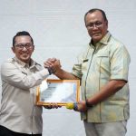 Tercepat Rekonsiliasi Pajak Pusat Terhadap Belanja Daerah, Bupati Eka Putra Raih Penghargaan