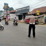 Polsek Ciampea Polres Bogor Laksanakan Pengaturan Lalu Lintas di Pagi Hari