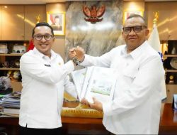 Perjuangkan TKMP dan Program Padat Karya Tunai Infrastruktur, Bupati Eka Putra Sambangi Kemenaker RI