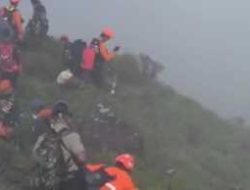 BREAKING NEWS: Lokasi Jatuhnya Pesawat ATR 42-500 Ditemukan