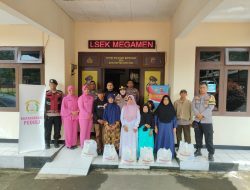 Polisi Baik, Giat Menyalurkan Pembagian Bantuan Sembako, Kapolsek Megamendung Polres Bogor Kepada Warga Lansia Dan Kaum Dhuafa Kecamatan Megamendung