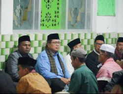 Wabup Ahmad Fadly Hadiri Tradisi Buka Bersama Remaja dan Jamaah Masjid Nurul Iman Bungo Tanjung